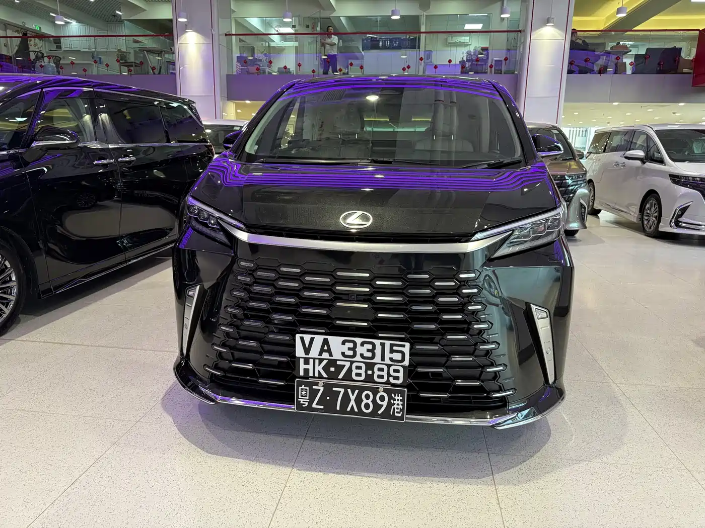 LEXUS LM