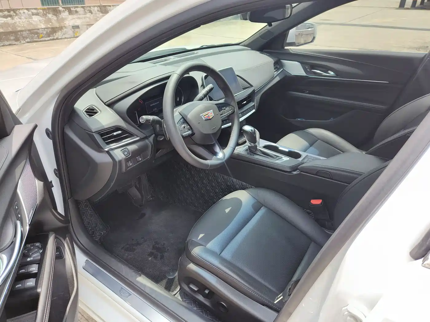 CADILLAC CT4