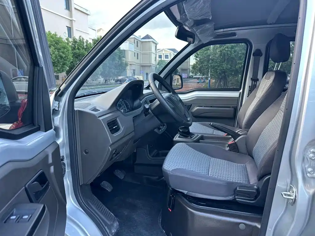 Wuling Motors Wuling Rongguang New Truck 2026 2023 1.5L Double Cab Basic Model LAR