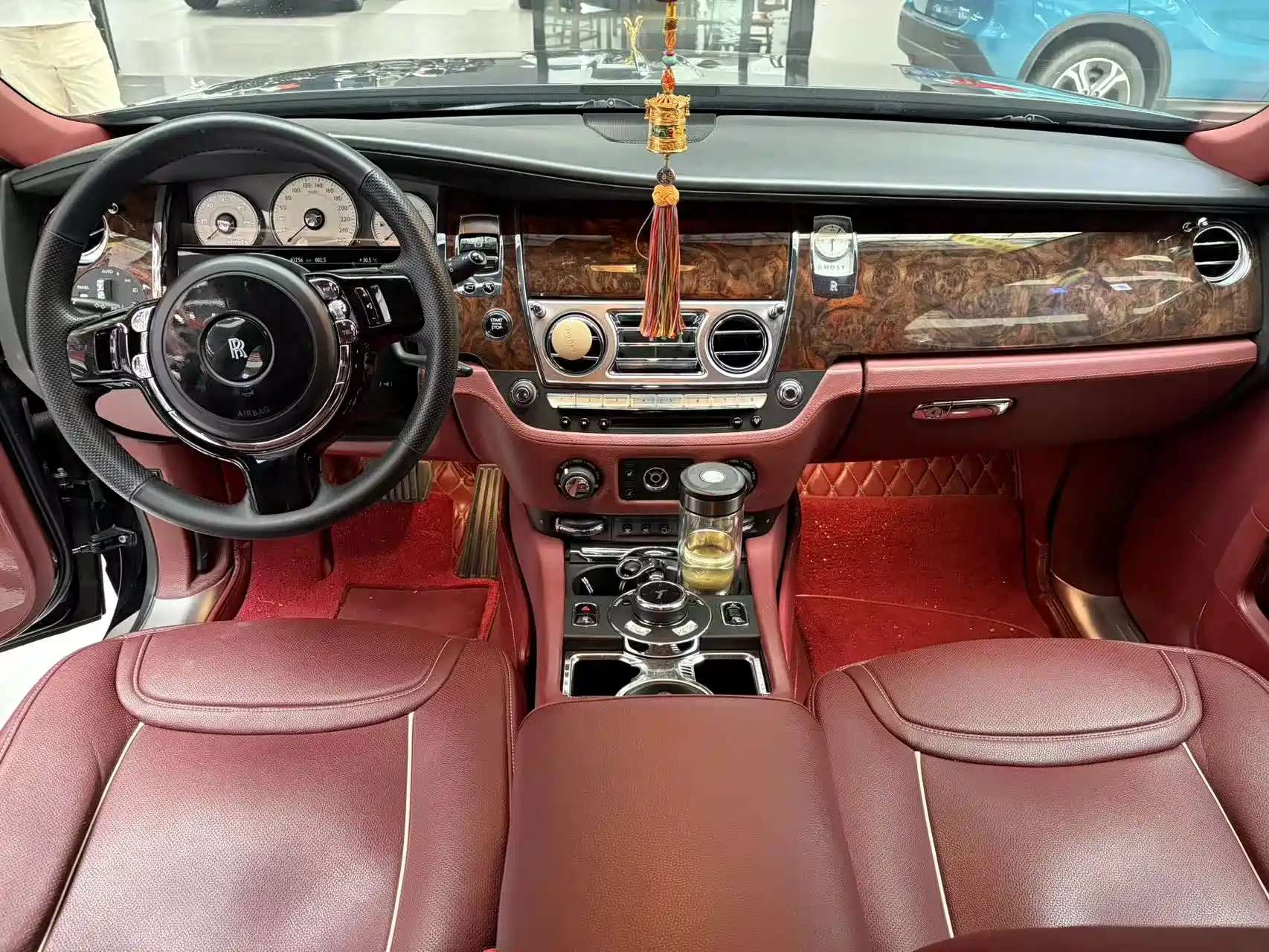 Фото 9 - Rolls-Royce Ghost