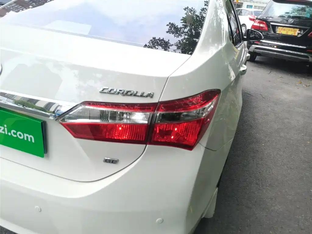 Toyota Corolla 2014 1.6L CVT GL фото 8