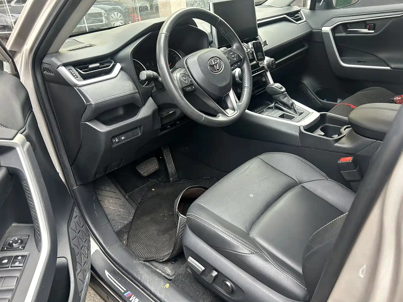Toyota Wildlander 2021 2.0L CVT 4WD Luxury Edition фото 15
