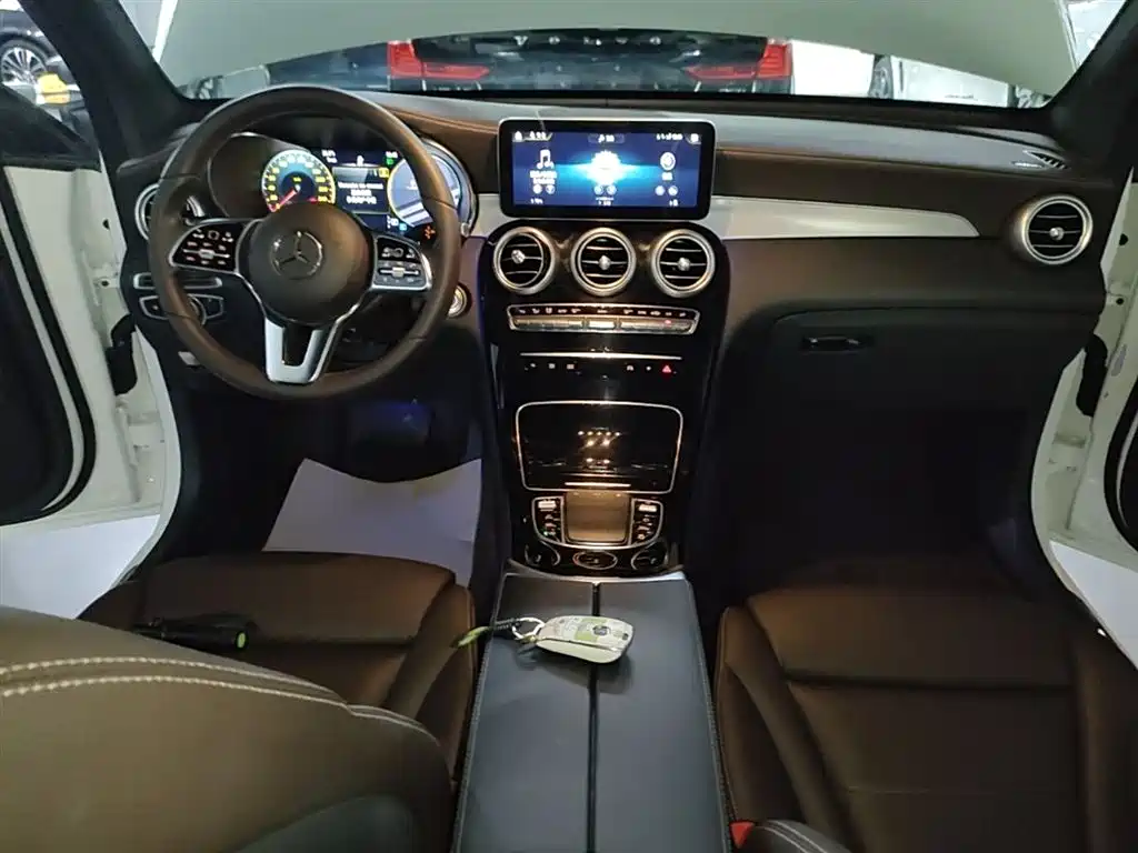 Mercedes-Benz GLC 2022 Facelift III GLC 260 L 4MATIC Dynamic фото 10