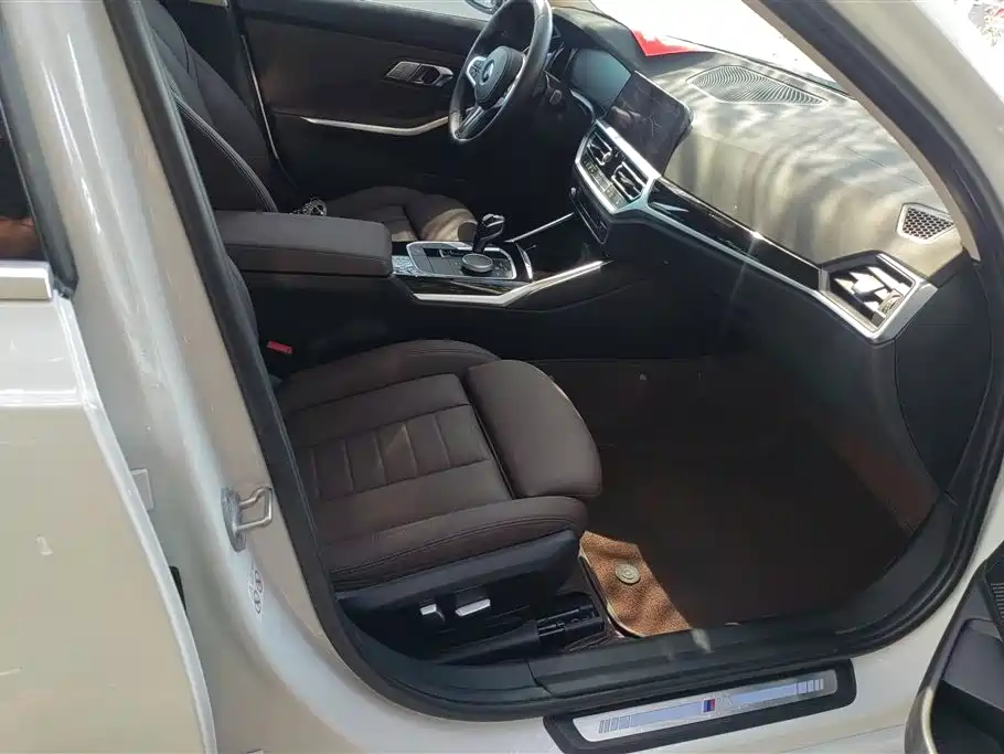 BMW 3 Series 2020 320Li M Sport Package фото 8