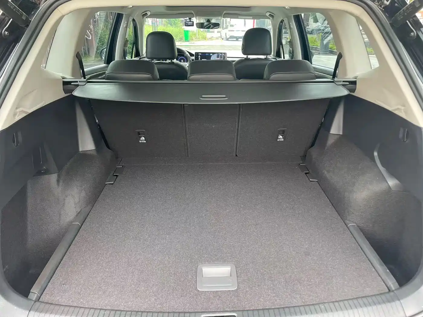 Volkswagen Tiguan L 2024 330TSI Automatic 2WD R-Line Premium Enjoyment Edition фото 17