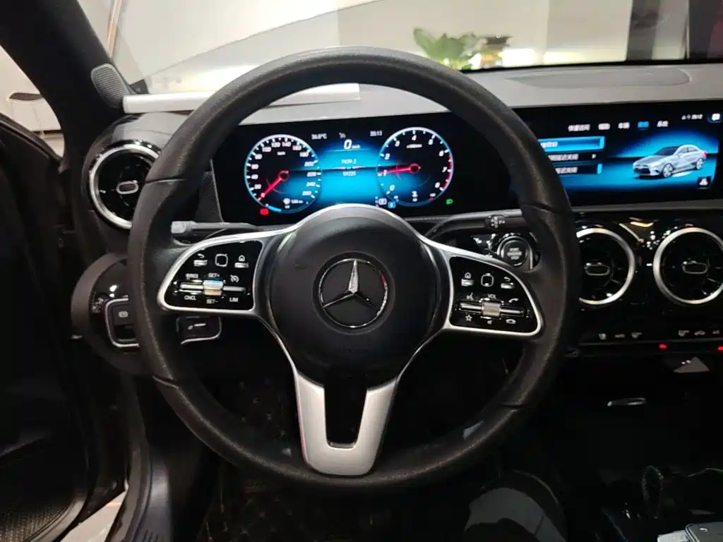 Photo 11 - Mercedes-Benz A-Class