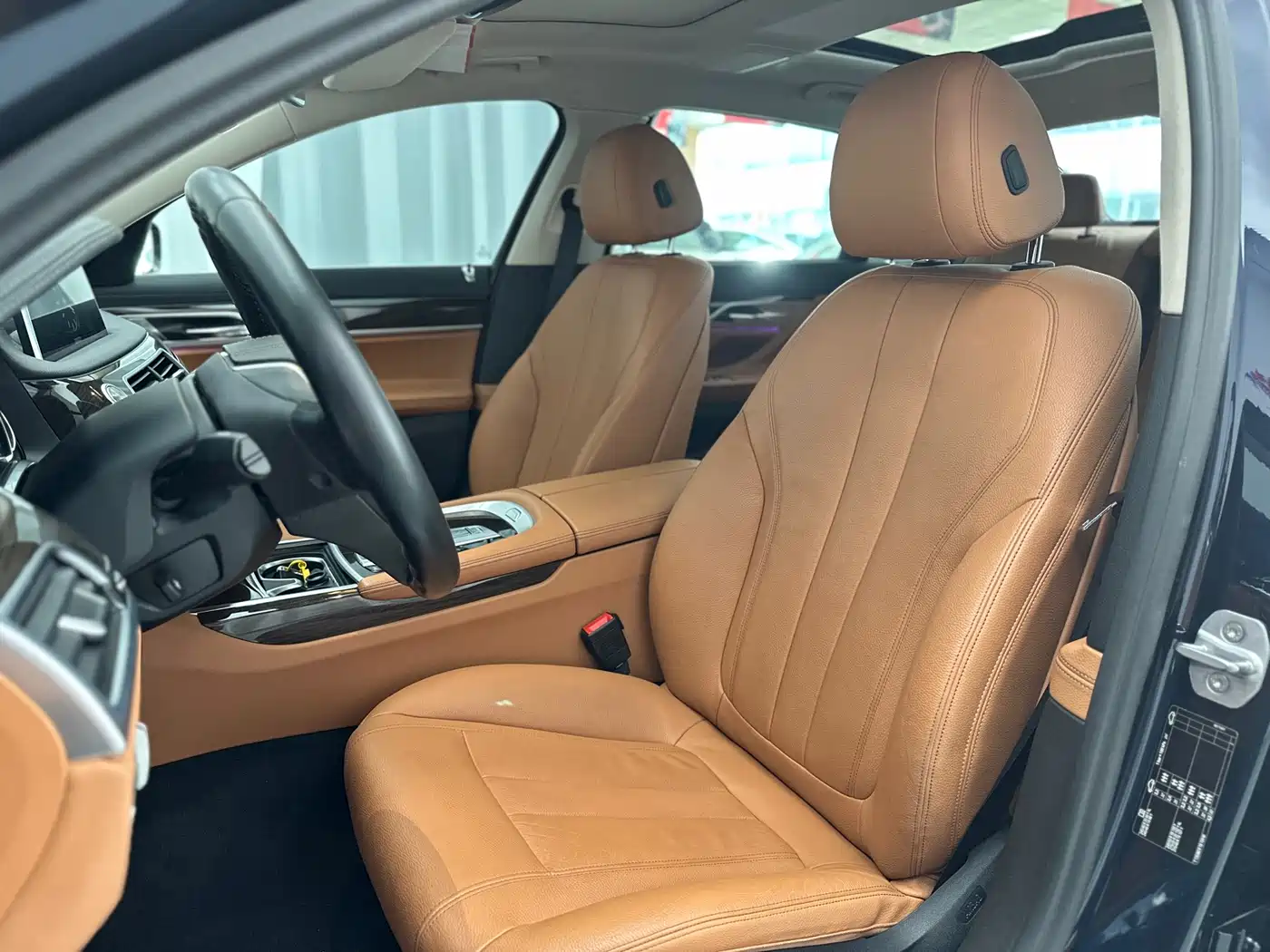BMW 7 Series 2016 730Li Leading фото 19