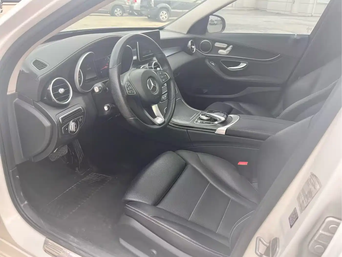 Mercedes-Benz C-Class 2015 Facelift C 200 L Sport фото 7
