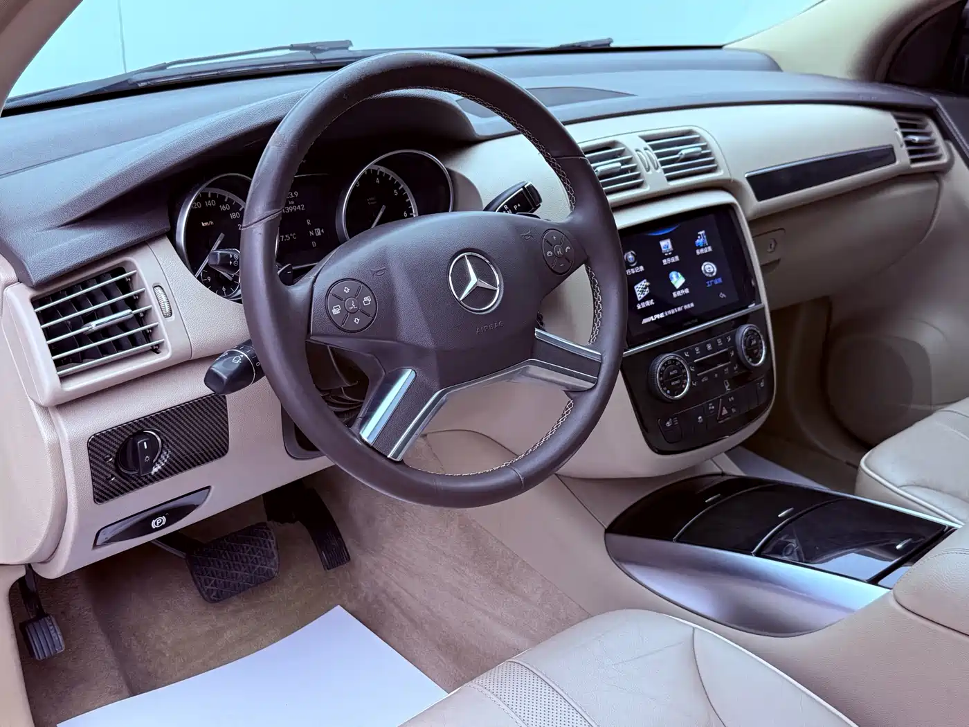 Mercedes-Benz R-Class 2017 R 320 4MATIC Business Collector's Edition фото 12