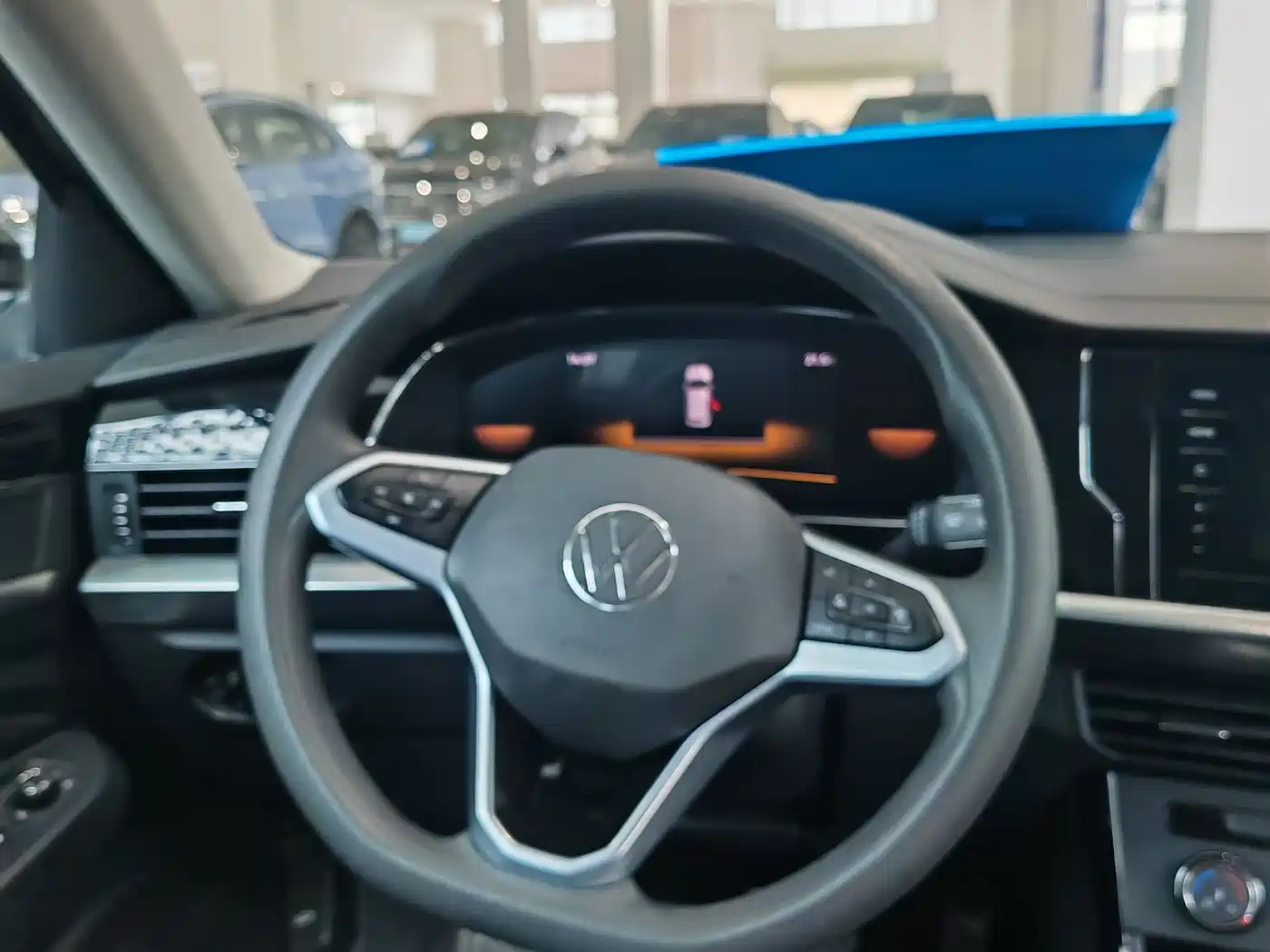 Volkswagen Passat 2024 280TSI Business Edition фото 9