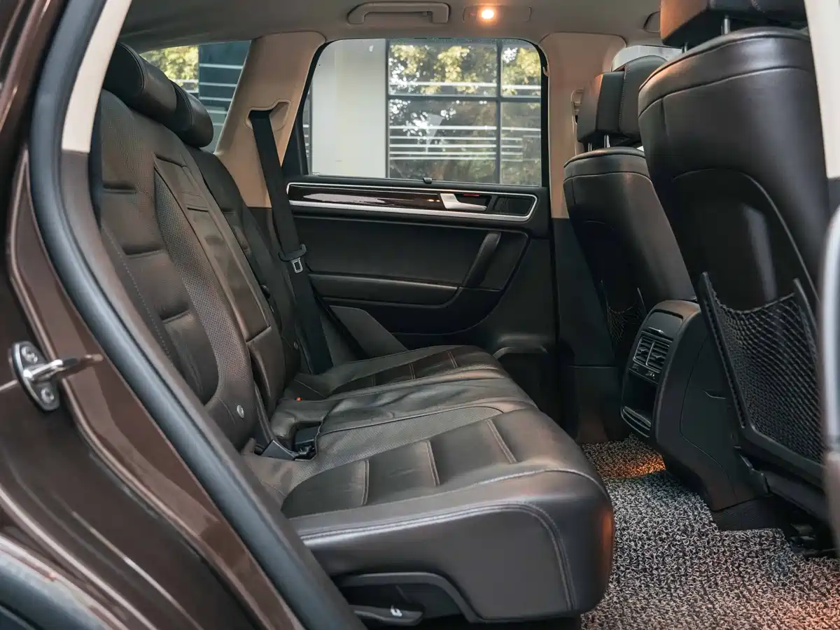 Volkswagen Touareg 2014 3.0TSI New Edge Edition фото 12