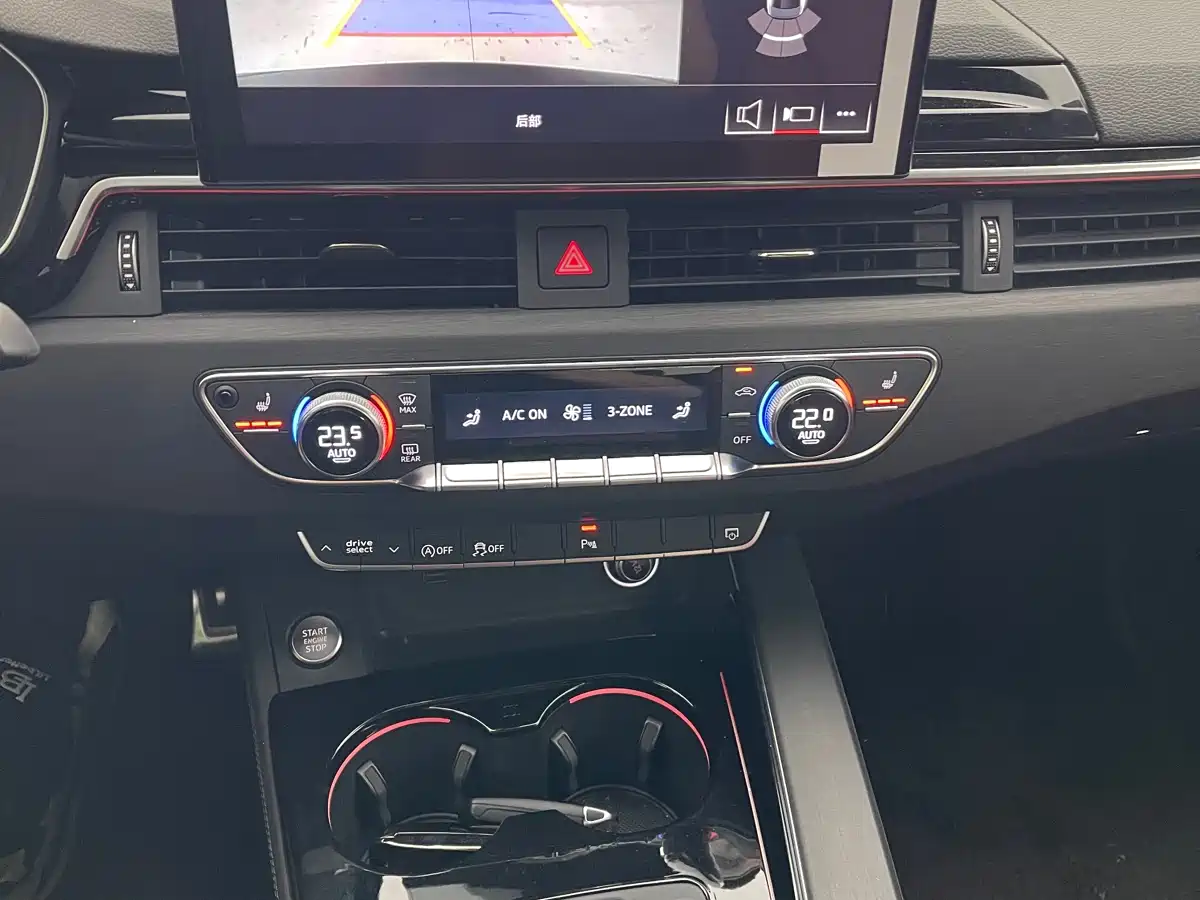 Audi A4L 2024 40 TFSI Luxury Dynamic фото 32