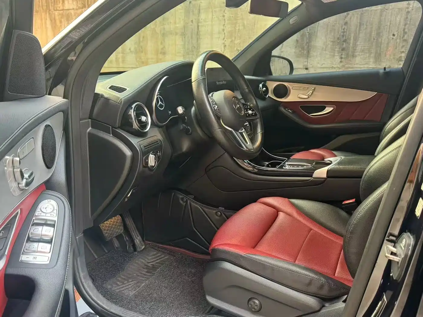 Mercedes-Benz GLC Coupe 2022 Facelift GLC 260 4MATIC Coupe SUV фото 9