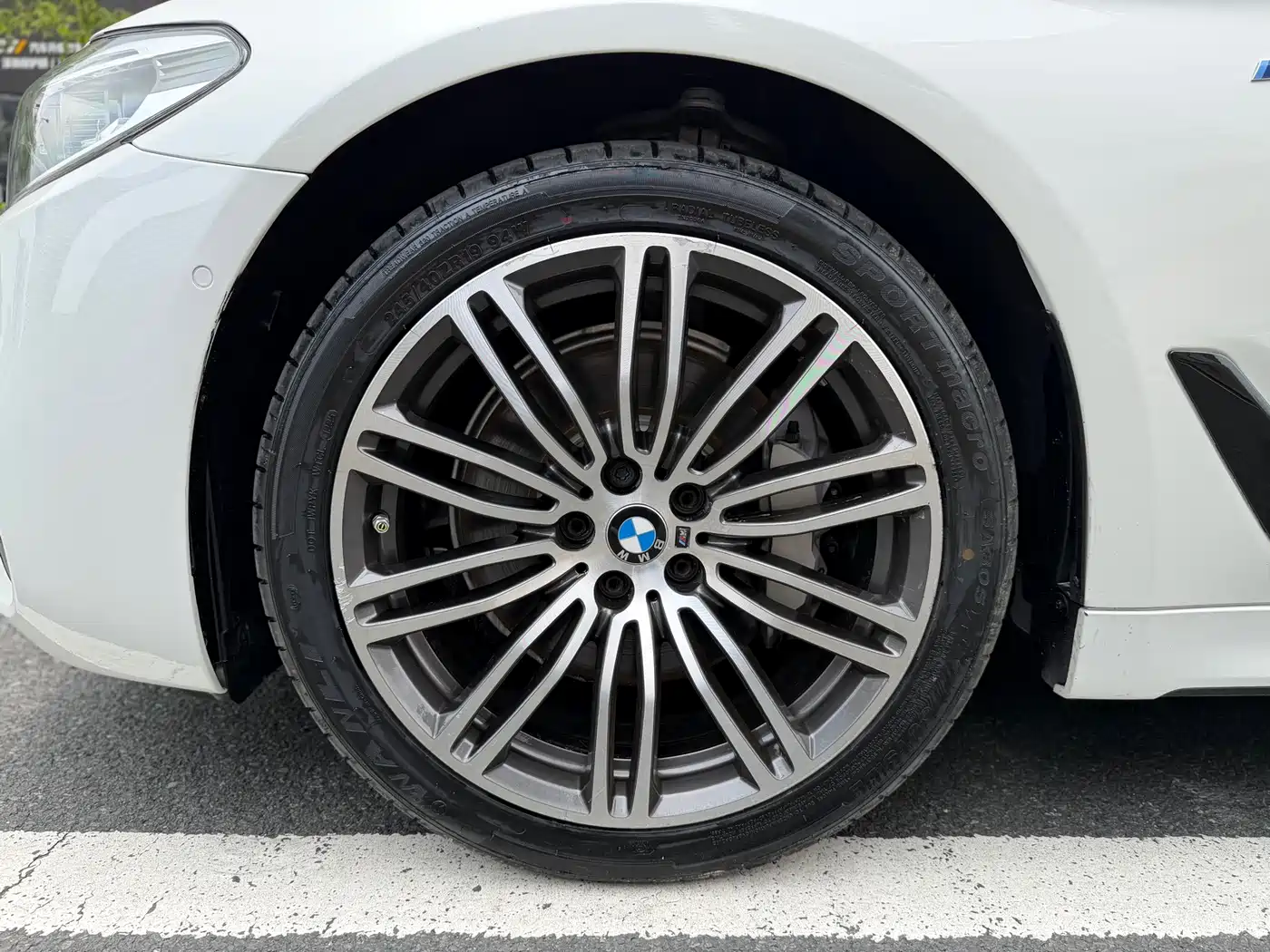 BMW 5 Series 2018 530Li Leading M Sport Package фото 9