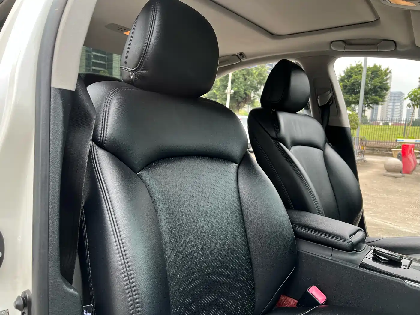 Lexus IS 2011 250 Sport фото 9