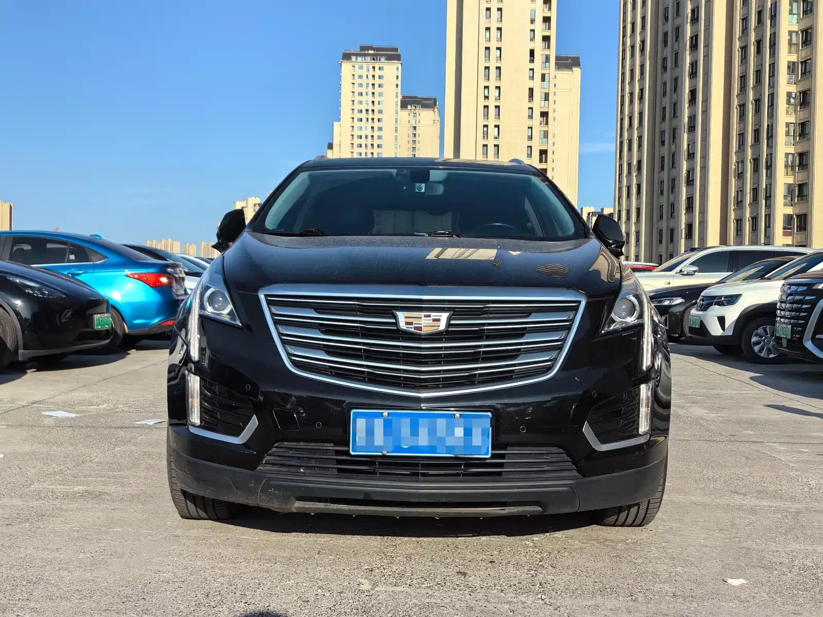 Фото 1 - Cadillac XT5