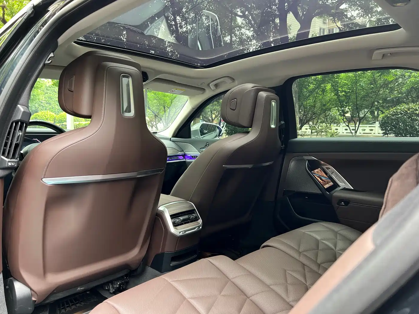 BMW 7 Series 2023 Model 735Li M Sport Package фото 24