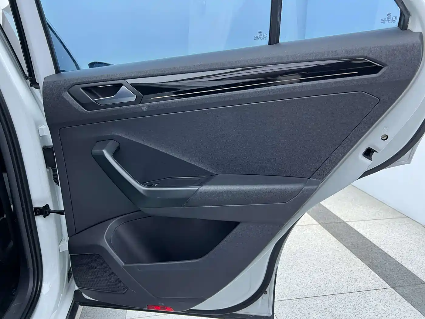 Volkswagen T-ROC 2021 280TSI DSG 4WD Luxury Connected фото 9