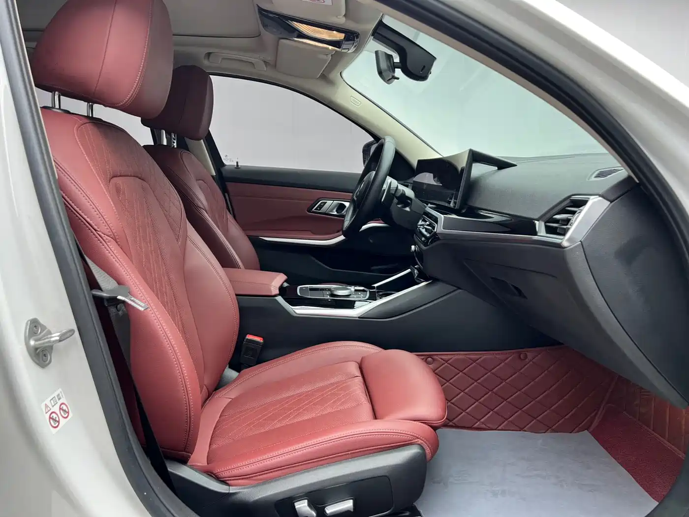 BMW 3 Series 2023 320Li M Sport Package фото 9