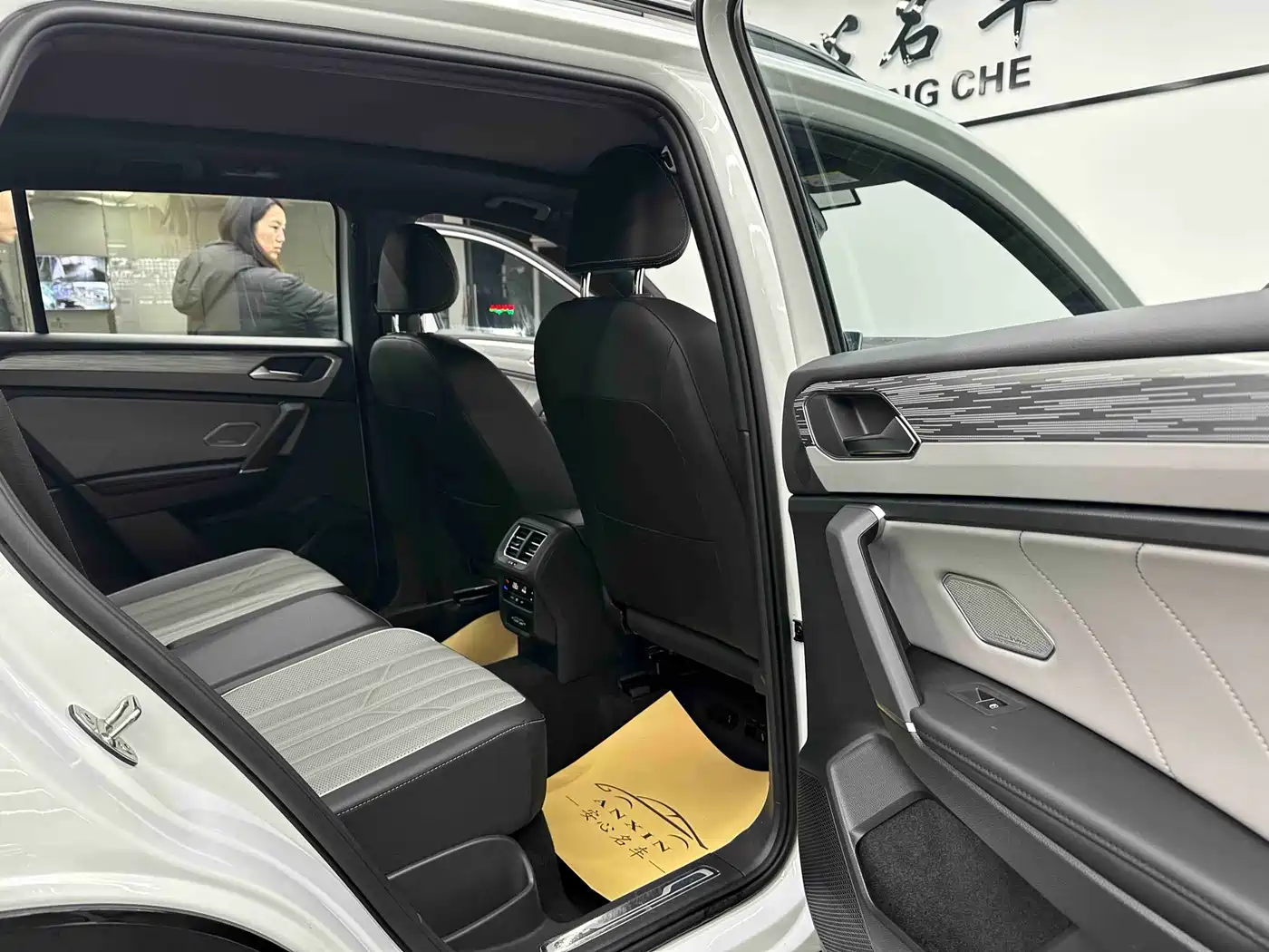 Volkswagen Tayron 2023 Facelift 380TSI 4WD R-Line Pro Smart Edition фото 18