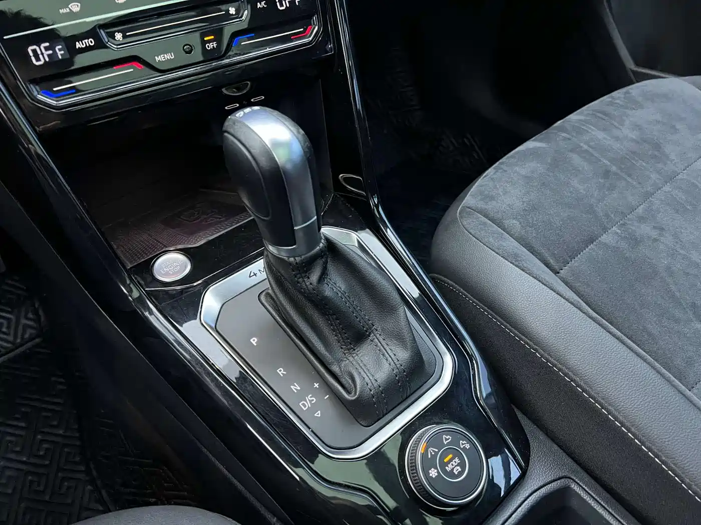 Volkswagen T-ROC 2021 280TSI DSG 4WD Luxury Connected фото 23