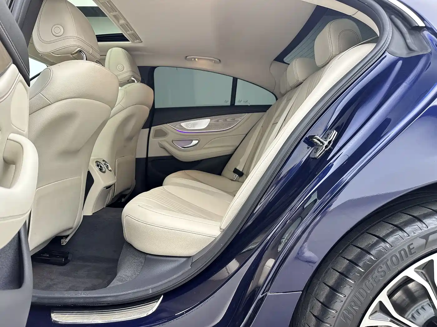 Mercedes-Benz CLS 2018 CLS 300 Dynamic фото 7