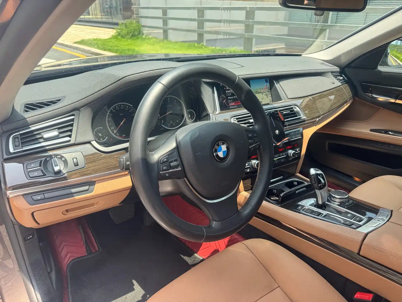 BMW 7 Series 2014 730Li Premium фото 8