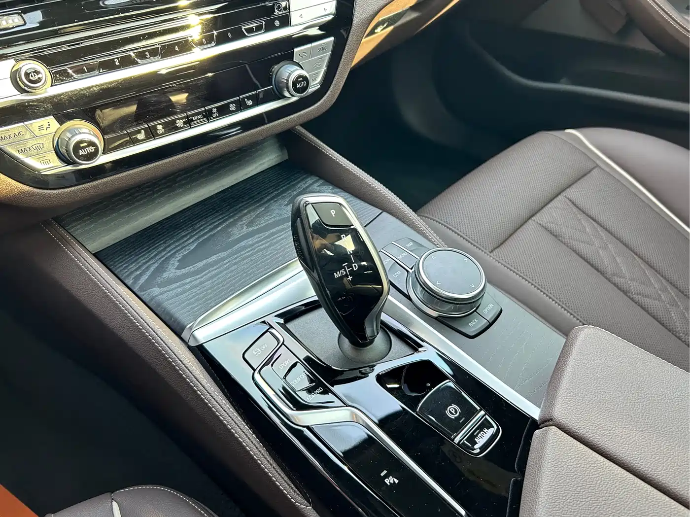 BMW 5 Series 2022 Model Second Facelift 530Li Leading M Sport Package фото 15