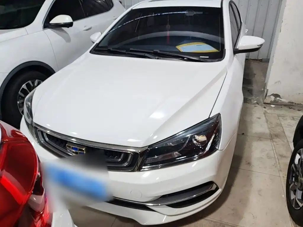 Фото 3 - Geely Emgrand