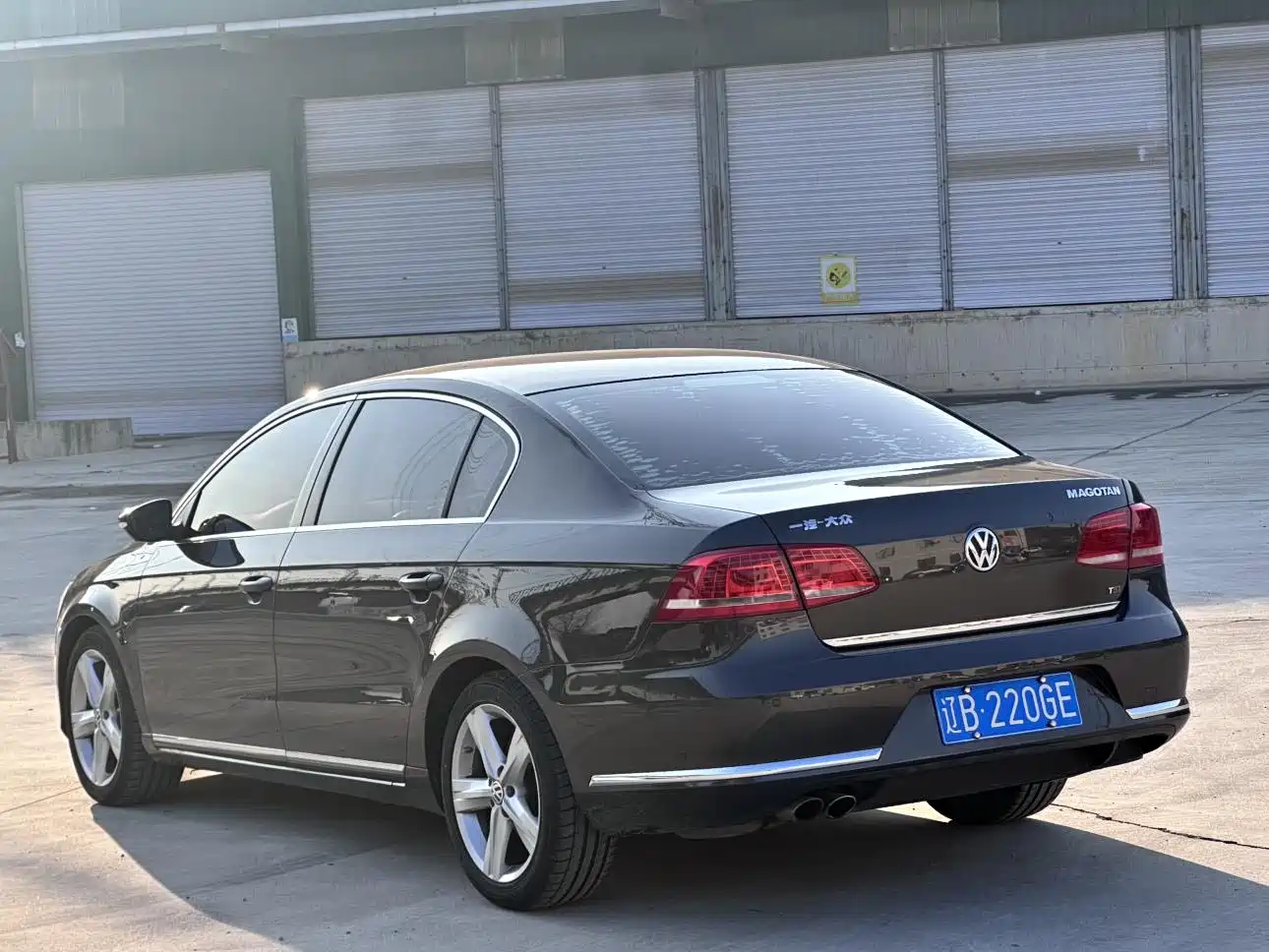 Volkswagen Magotan 2015 Facelift 1.8TSI Premium фото 4