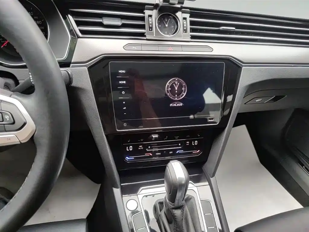 Volkswagen Magotan 2020 330TSI DSG Leading фото 13
