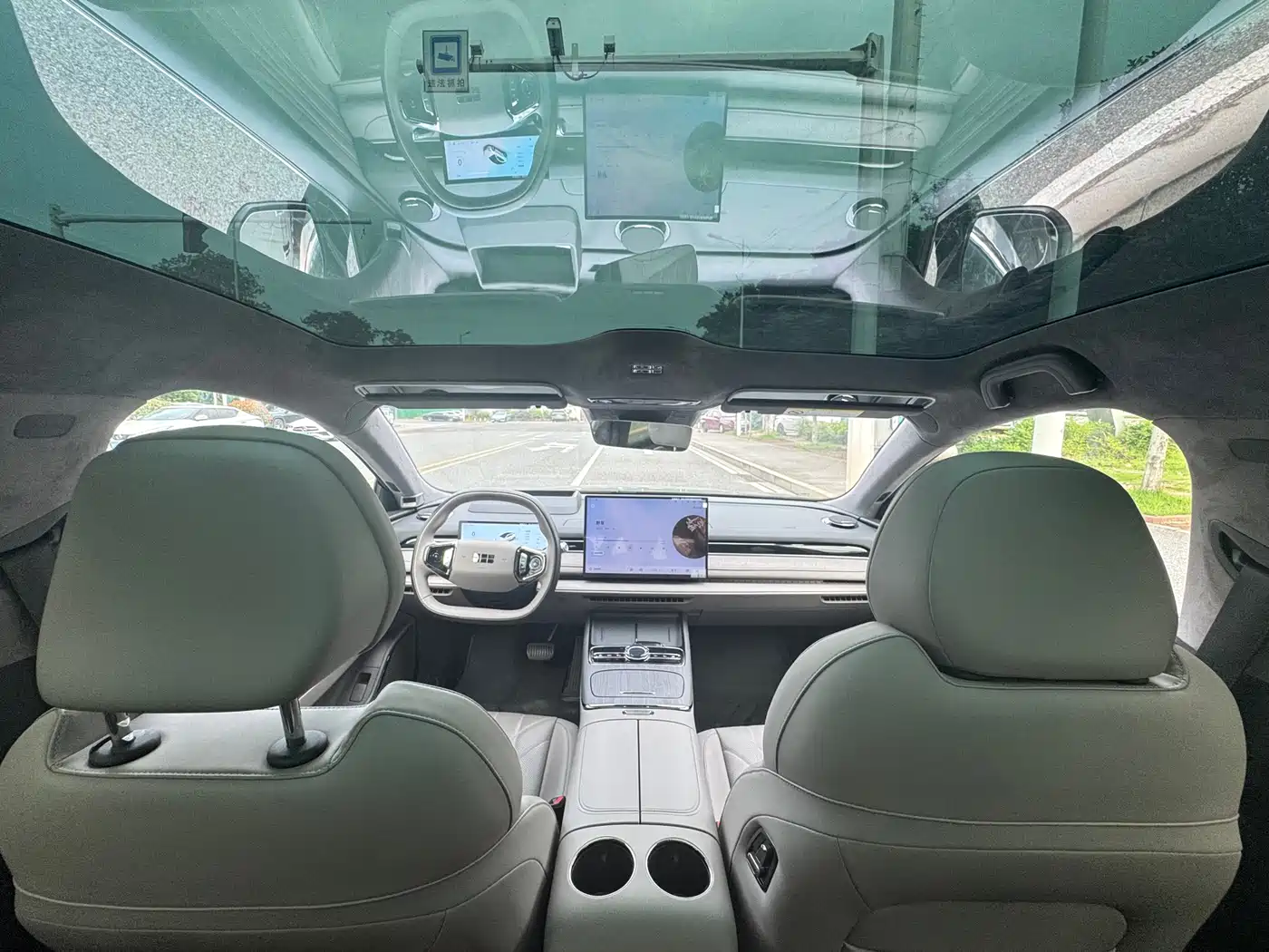Geely Galaxy Galaxy Xingyao 8 2025 130km EM-i Premium Edition фото 8