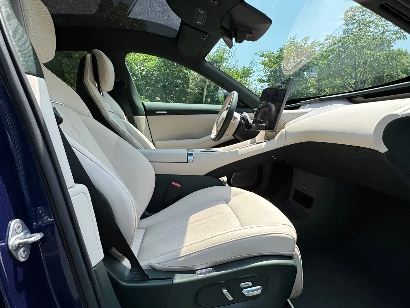 Xiaomi Auto Xiaomi YU7 2025 Extended Range RWD Edition фото 15