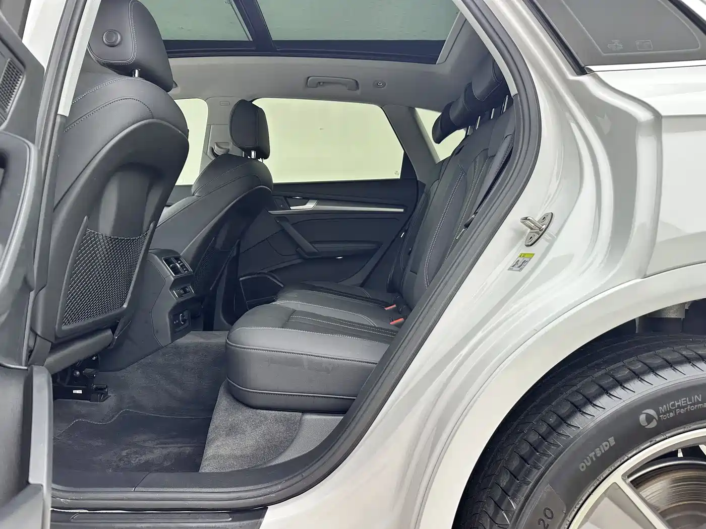 Audi Q5L 2022 45T Luxury Dynamic фото 8