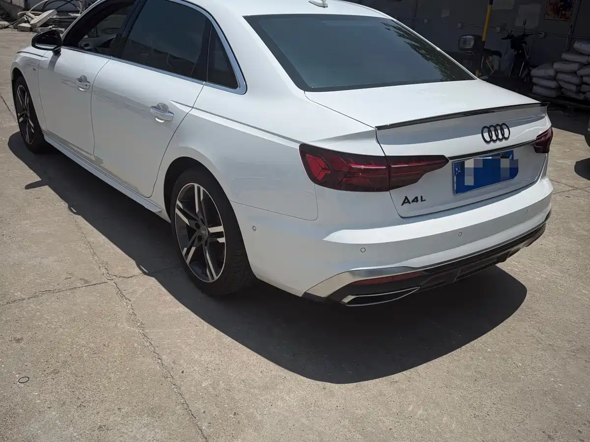 Audi A4L 2020 35 TFSI Fashion Dynamic Edition фото 6