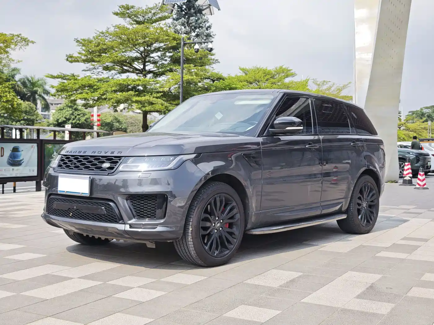 Фото 1 - Land Rover Range Rover Sport