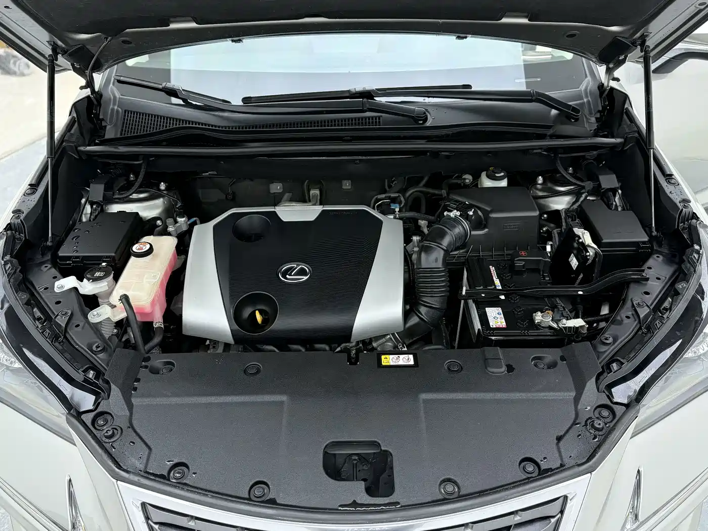 Фото 12 - Lexus NX