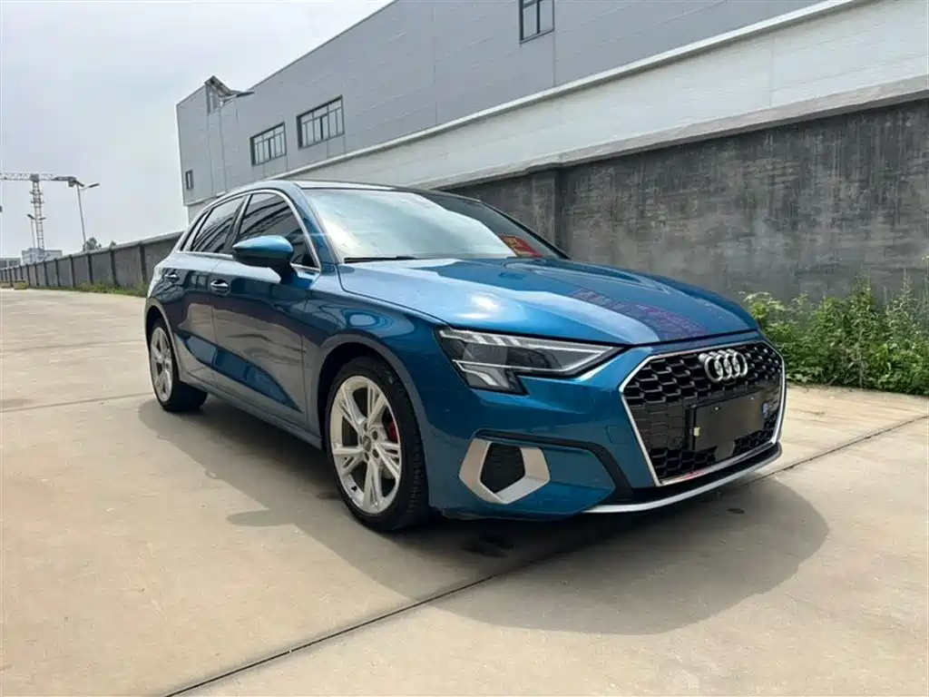 Audi A3 2022 Sportback 35 TFSI Style Elegance фото 3