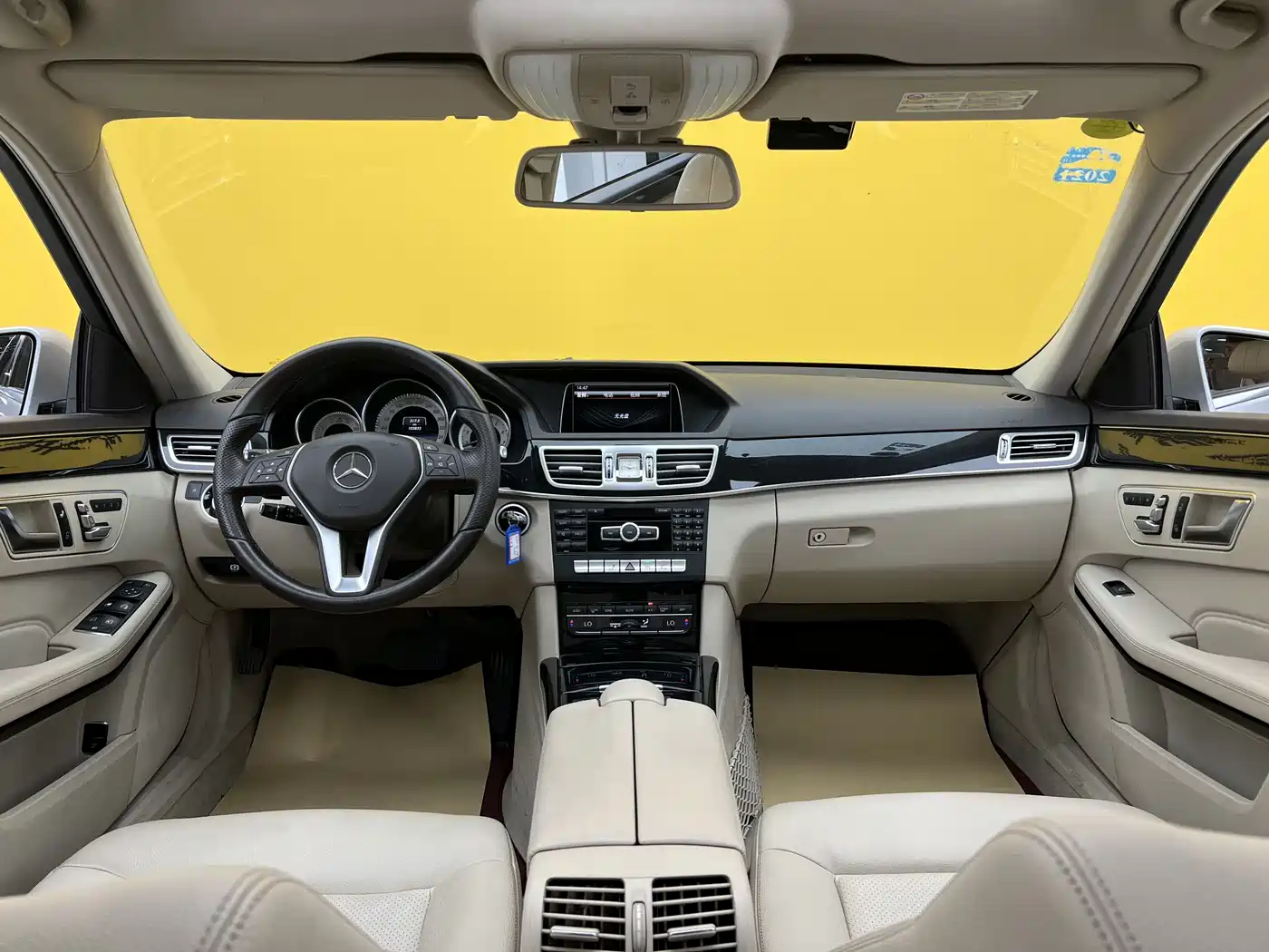 Mercedes-Benz E-Class 2014 E 260 L Sport фото 12