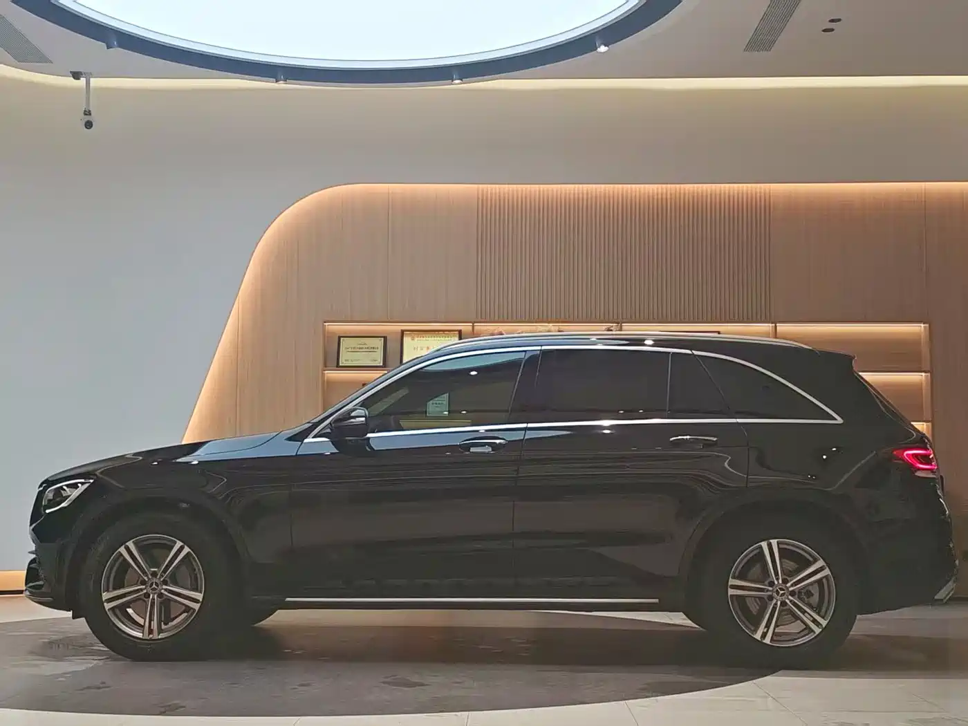 Mercedes-Benz GLC 2020 GLC 260 L 4MATIC Luxury фото 4