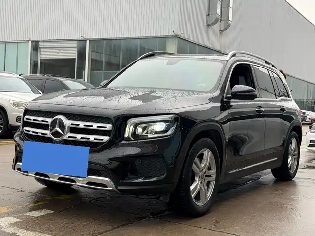 MERCEDES-BENZ GLB