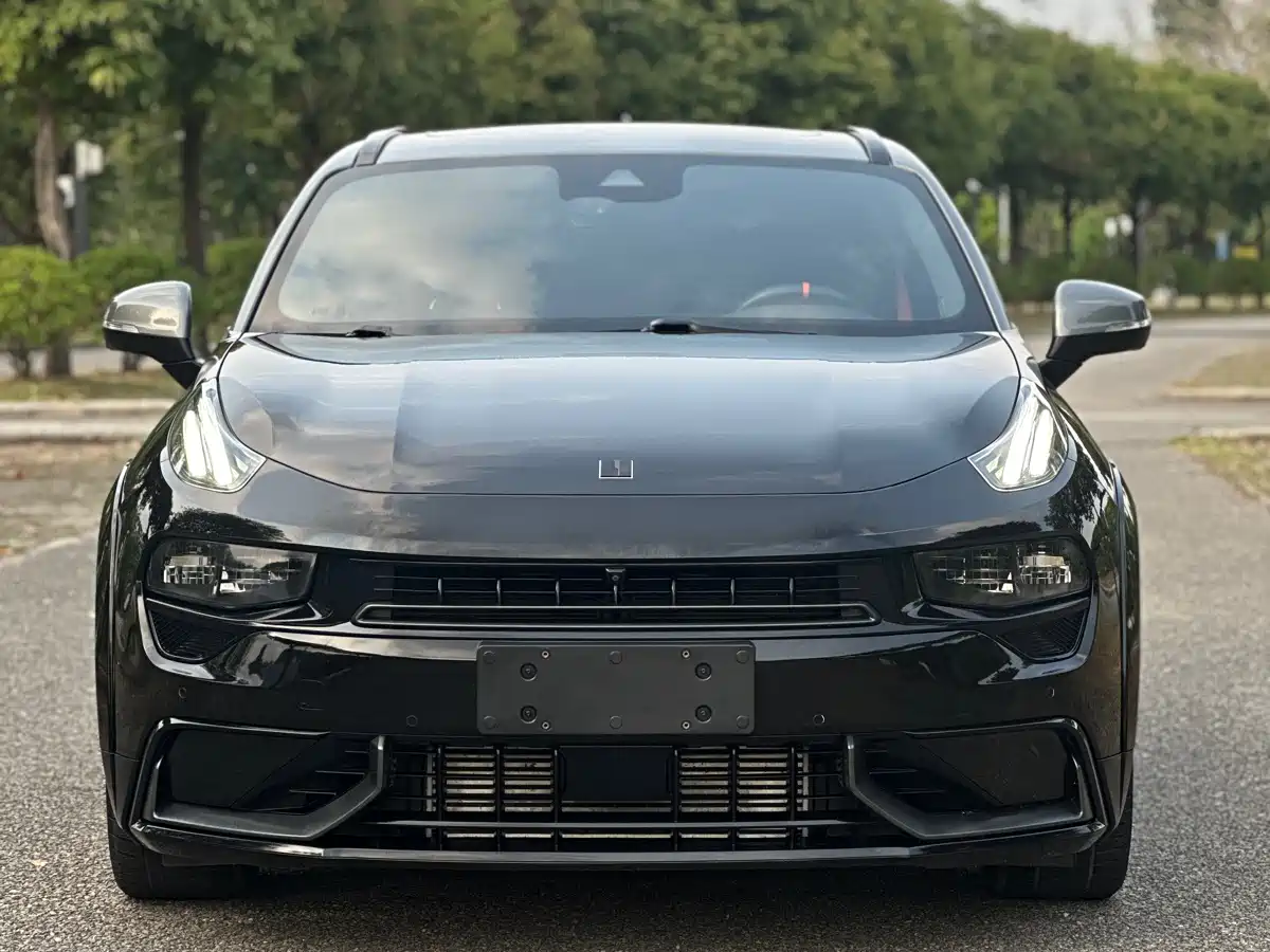 LYNK & CO. 02 HATCHBACK