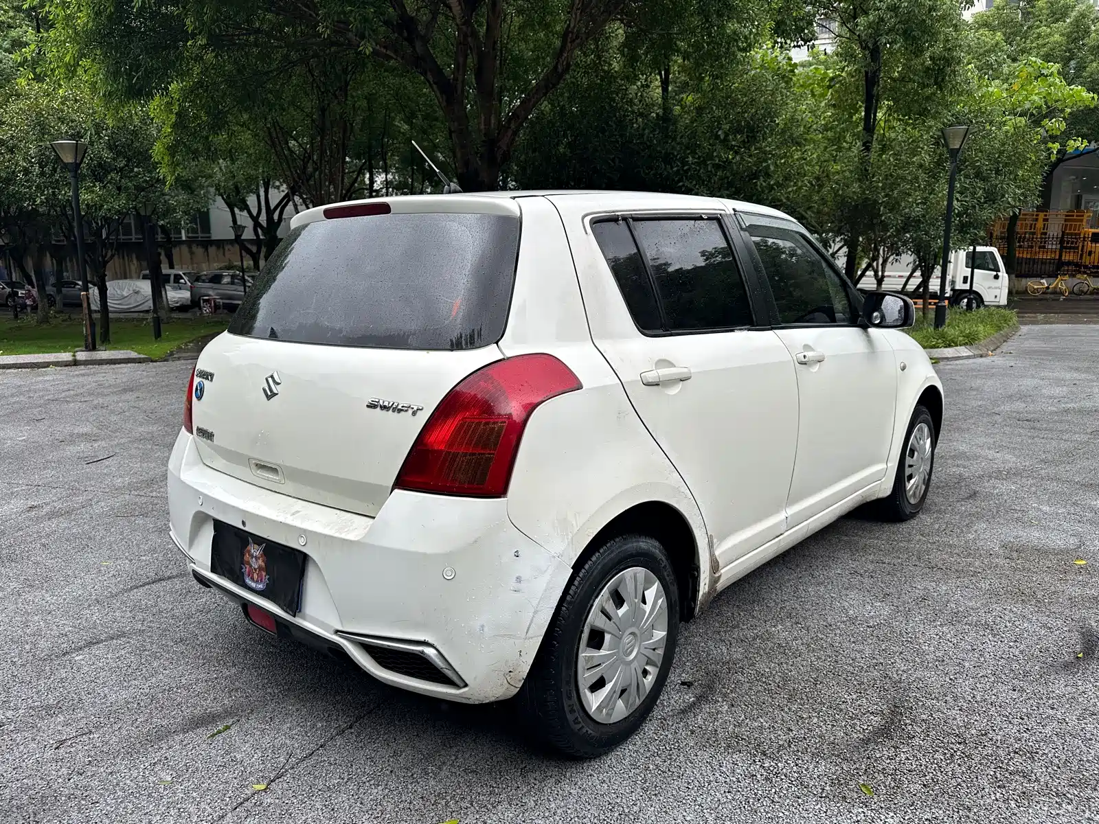Фото 6 - Suzuki Swift