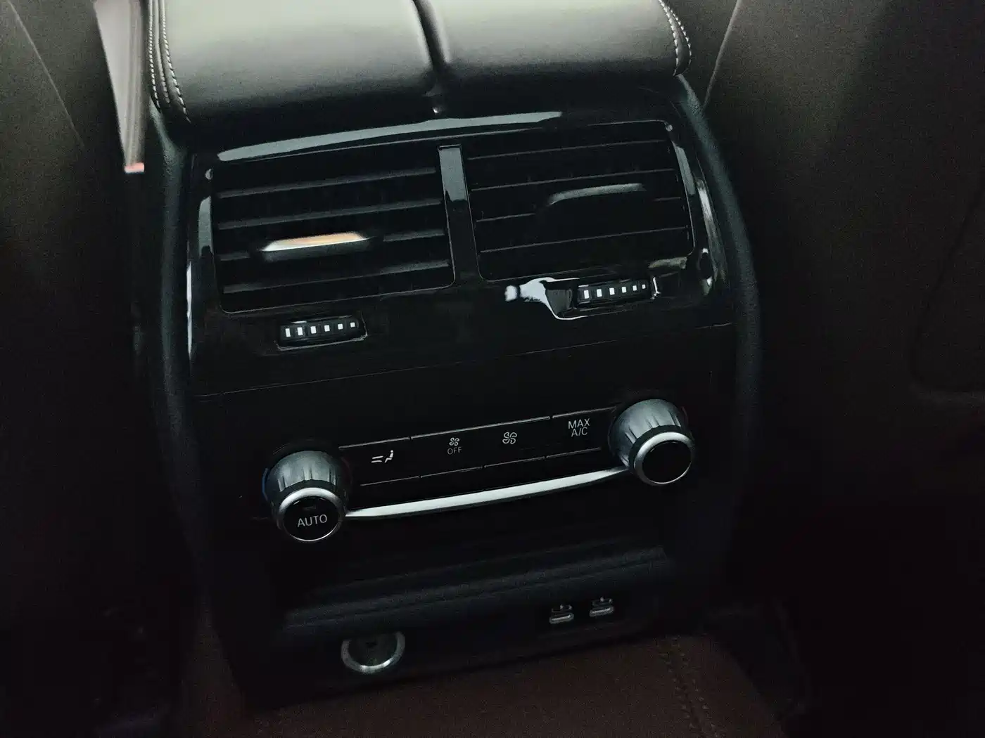 BMW 5 Series 2020 530Li Premium Luxury Package фото 10