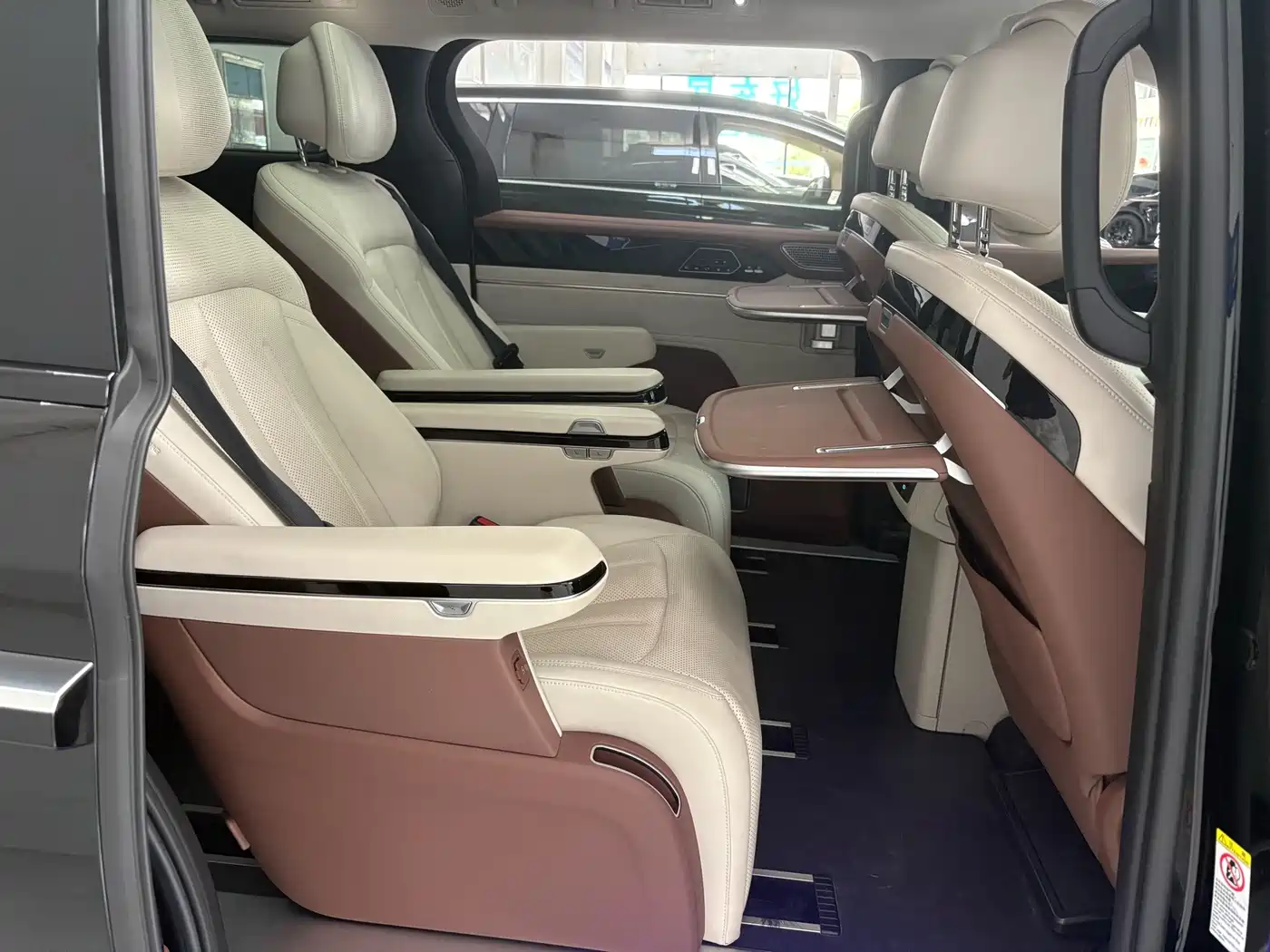 BYD Xia 2025 2025 DM-i 1.5T 180km Excellence
