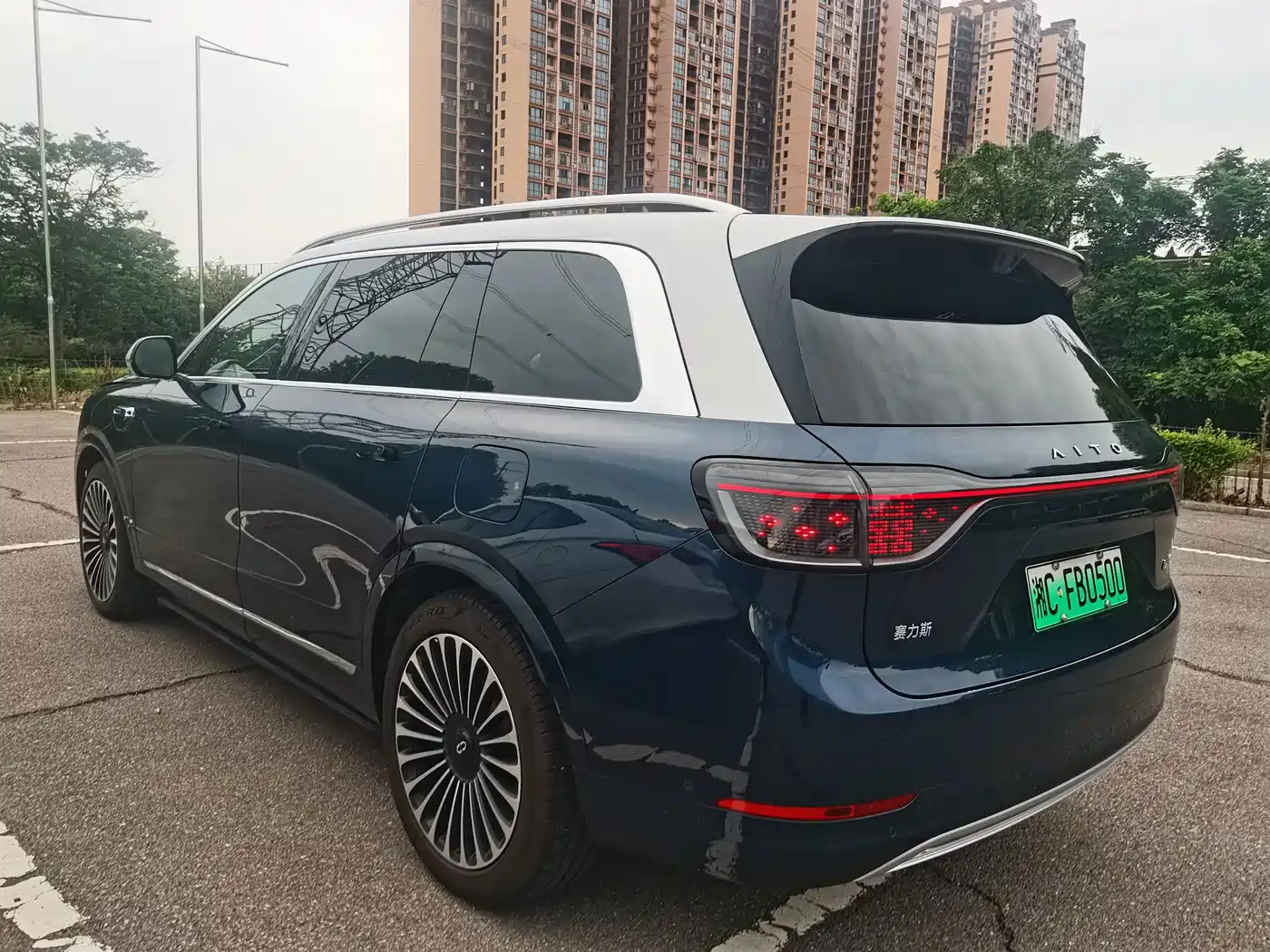 AITO Wenjie AITO M9 2026 2025 Extended Range Ultra 52kWh 5-Seater