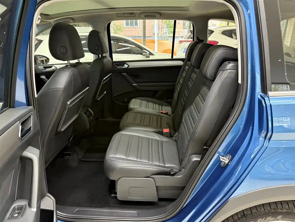 Volkswagen Touran 2022 Touran L 280TSI DSG Frontier Edition 7-seater фото 19