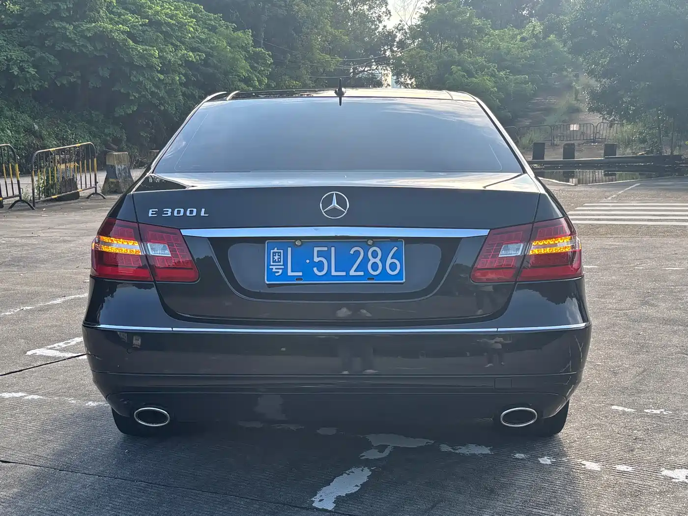 Mercedes-Benz E-Class 2011 2011 E 300 L Fashion Premium