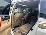 Photo 8 - Toyota Highlander