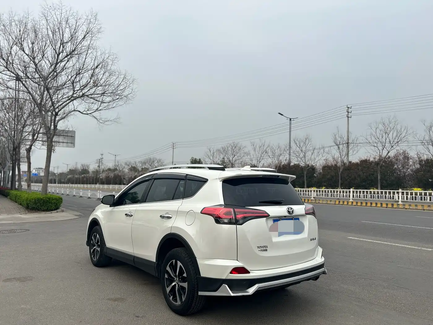 Toyota RAV4 Rongfang 2019 2.0L CVT 2WD Trend Edition China VI фото 3